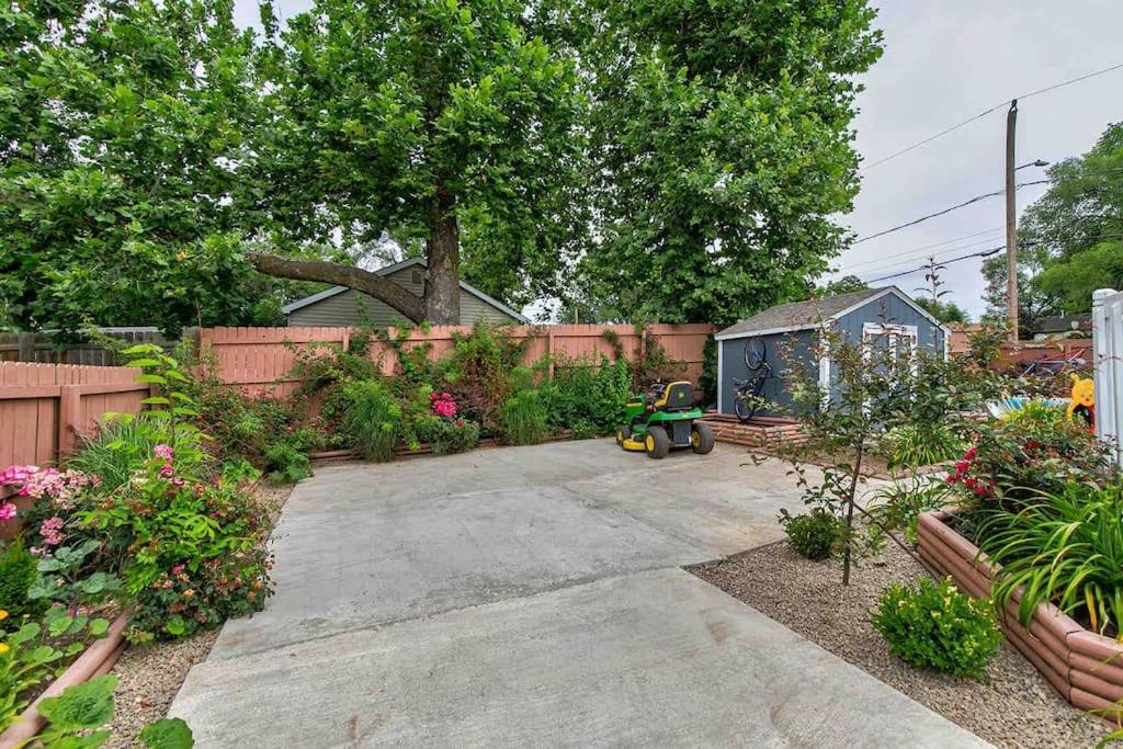 Family Friendly Home Close To Airport And Downtown دي موين، آيوا المظهر الخارجي الصورة