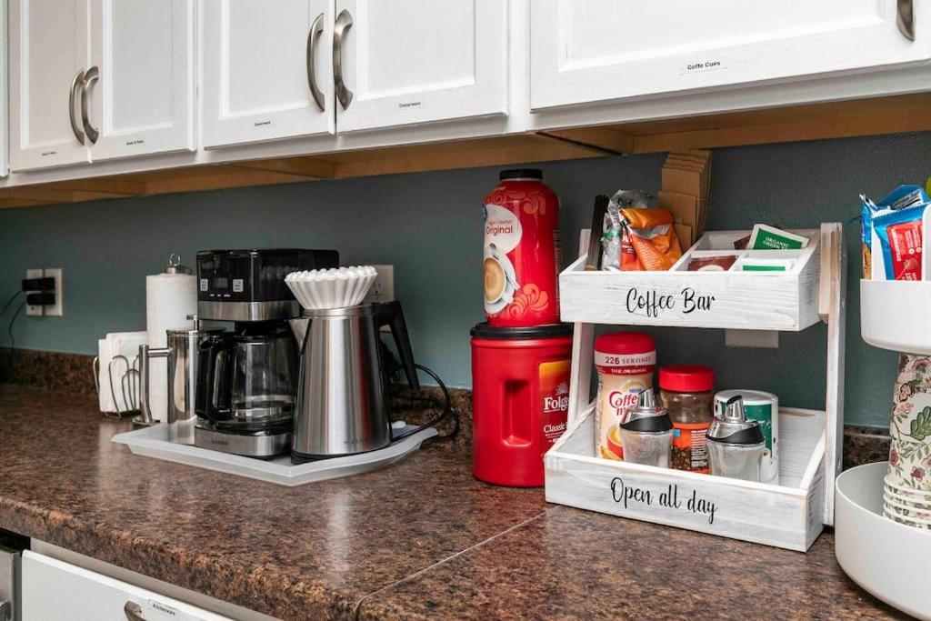 Family Friendly Home Close To Airport And Downtown دي موين، آيوا المظهر الخارجي الصورة